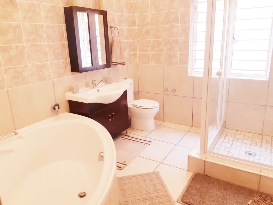 To Let 3 Bedroom Property for Rent in Wakenshaw Estate KwaZulu-Natal