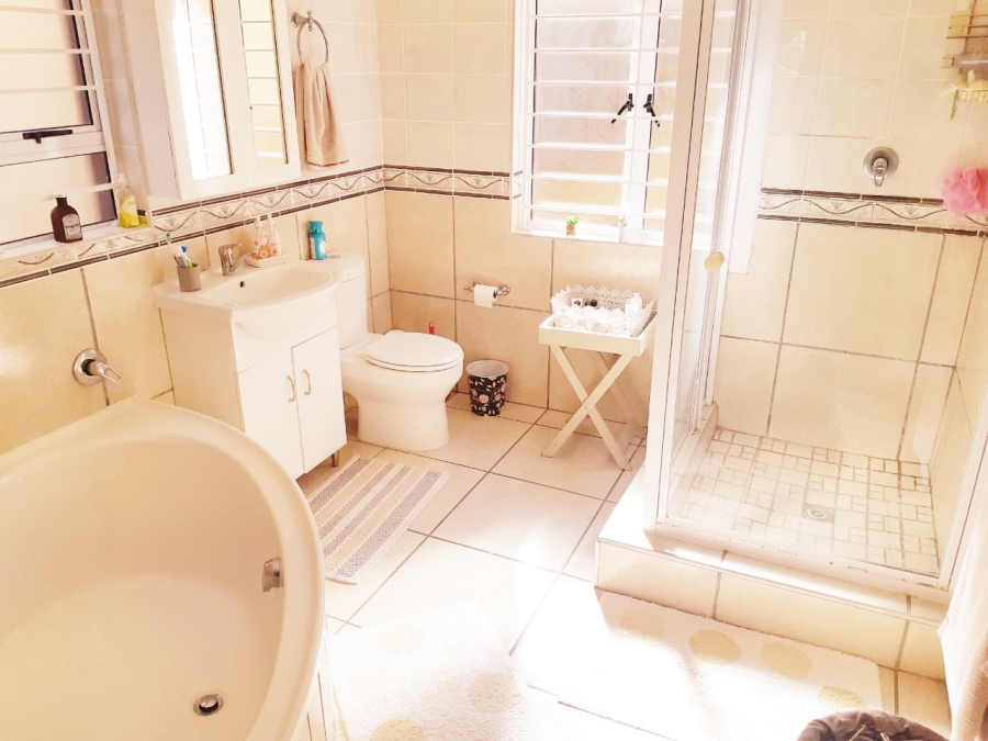 To Let 3 Bedroom Property for Rent in Wakenshaw Estate KwaZulu-Natal