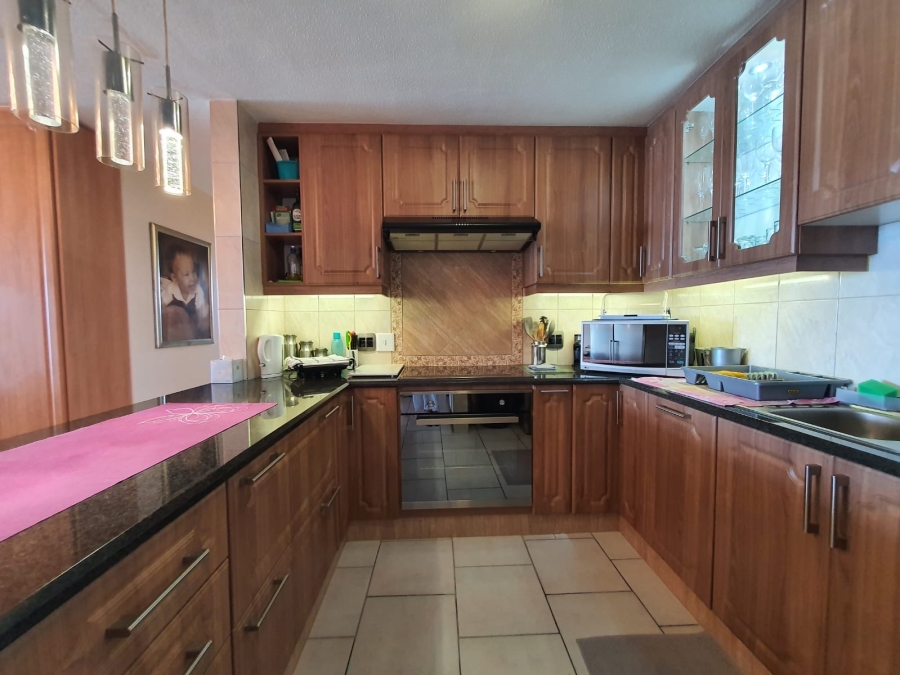 3 Bedroom Property for Sale in Amanzimtoti KwaZulu-Natal