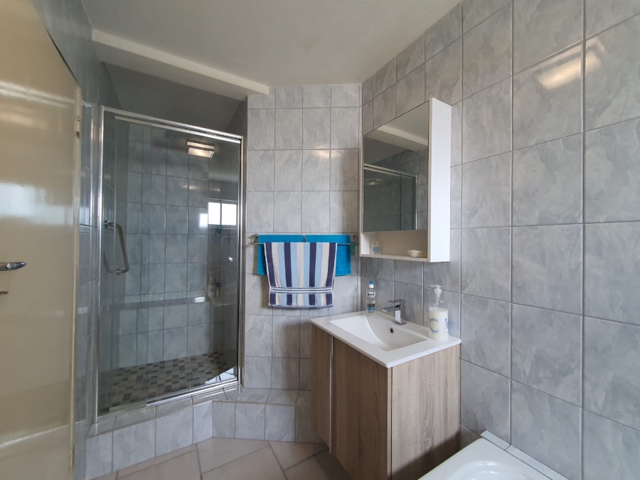 3 Bedroom Property for Sale in Amanzimtoti KwaZulu-Natal