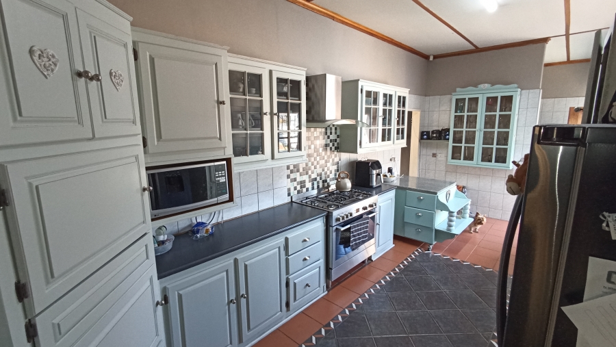 4 Bedroom Property for Sale in Signal Hill KwaZulu-Natal