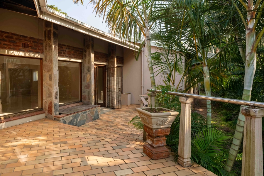 4 Bedroom Property for Sale in Amanzimtoti KwaZulu-Natal