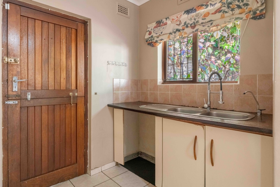 4 Bedroom Property for Sale in Amanzimtoti KwaZulu-Natal