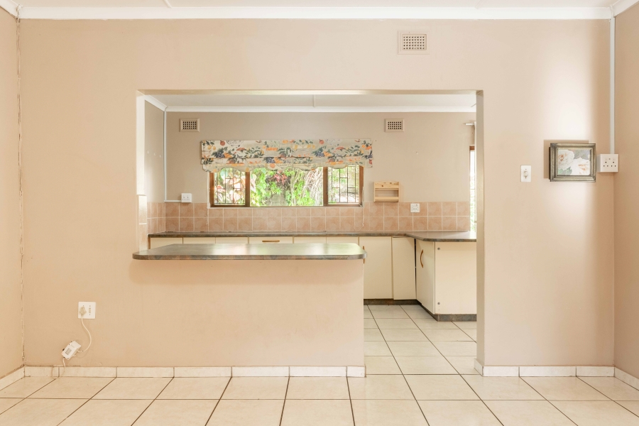 4 Bedroom Property for Sale in Amanzimtoti KwaZulu-Natal