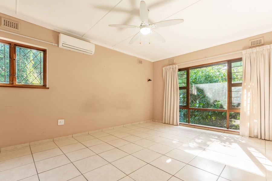4 Bedroom Property for Sale in Amanzimtoti KwaZulu-Natal