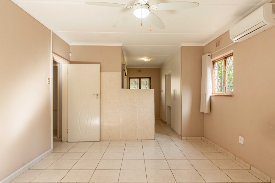 4 Bedroom Property for Sale in Amanzimtoti KwaZulu-Natal