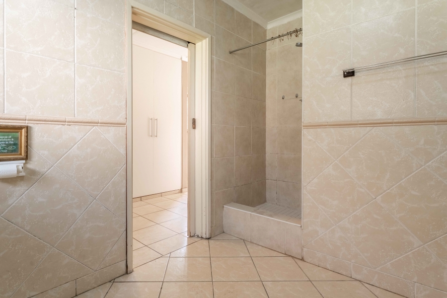 4 Bedroom Property for Sale in Amanzimtoti KwaZulu-Natal