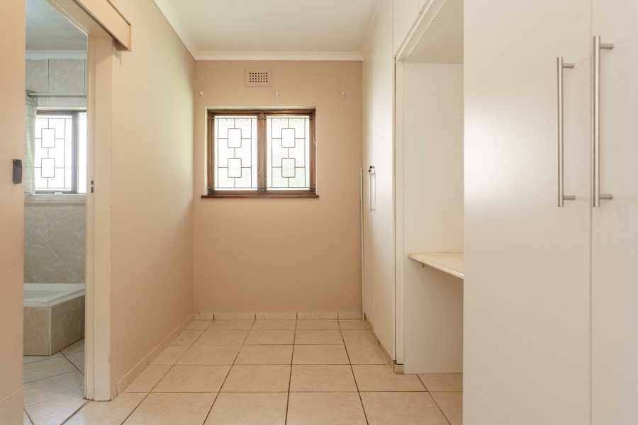 4 Bedroom Property for Sale in Amanzimtoti KwaZulu-Natal