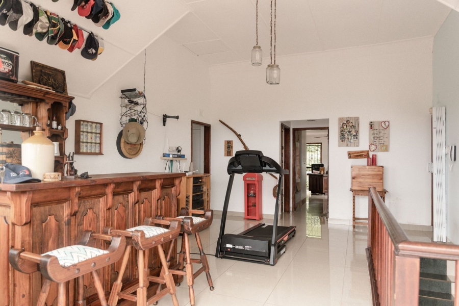 5 Bedroom Property for Sale in Amanzimtoti KwaZulu-Natal