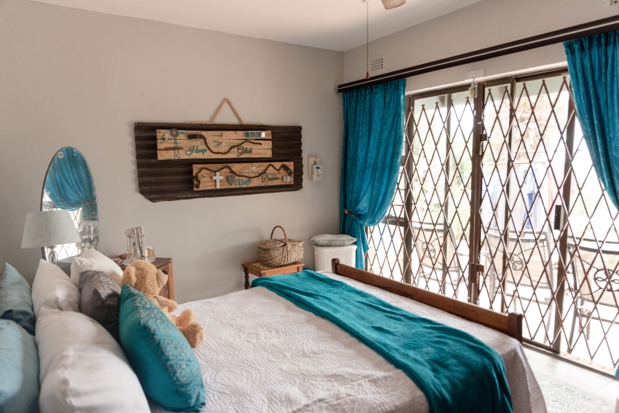 5 Bedroom Property for Sale in Amanzimtoti KwaZulu-Natal