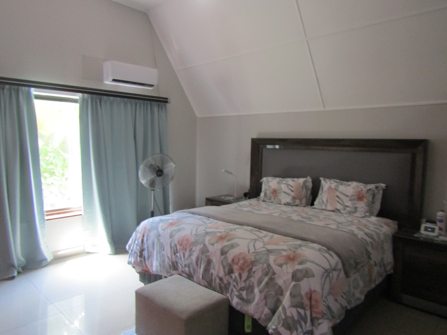 5 Bedroom Property for Sale in Amanzimtoti KwaZulu-Natal