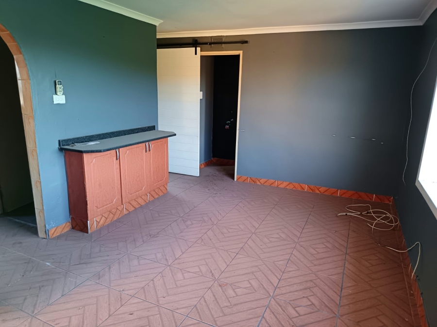 2 Bedroom Property for Sale in Oaklands KwaZulu-Natal