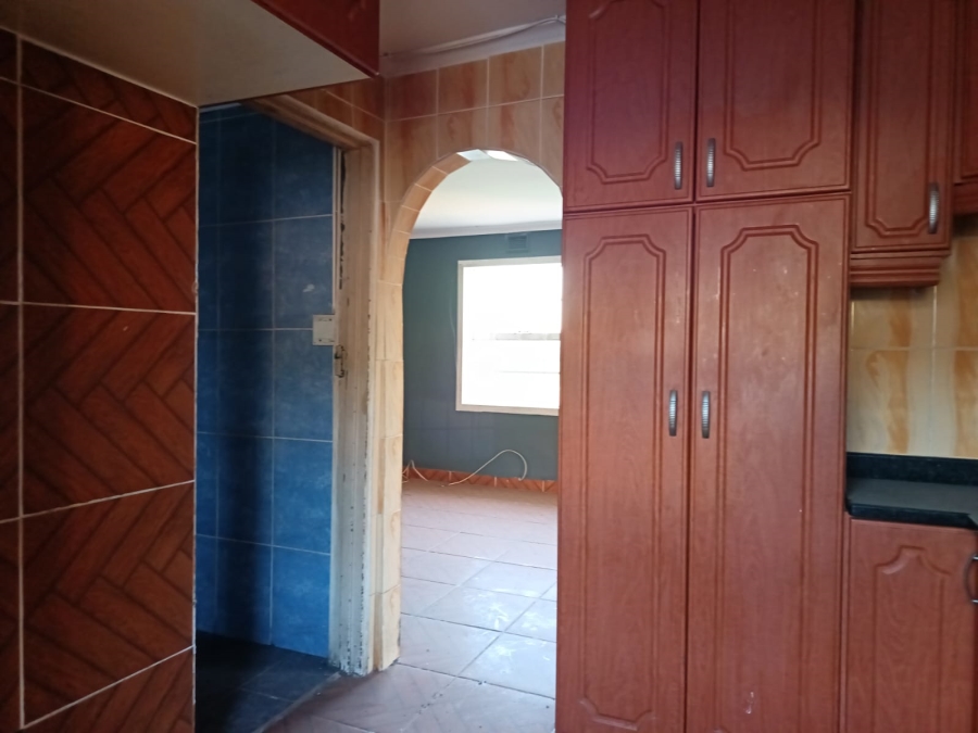 2 Bedroom Property for Sale in Oaklands KwaZulu-Natal