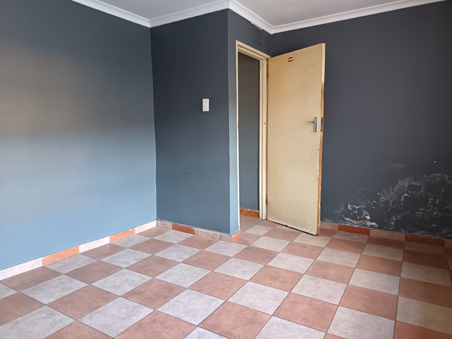 2 Bedroom Property for Sale in Oaklands KwaZulu-Natal