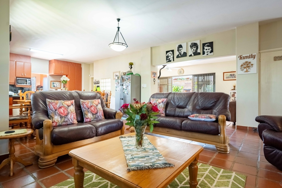 3 Bedroom Property for Sale in Amanzimtoti KwaZulu-Natal