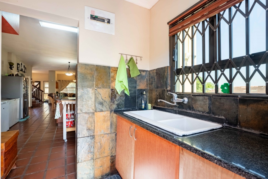 3 Bedroom Property for Sale in Amanzimtoti KwaZulu-Natal