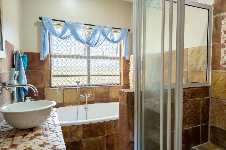 3 Bedroom Property for Sale in Amanzimtoti KwaZulu-Natal