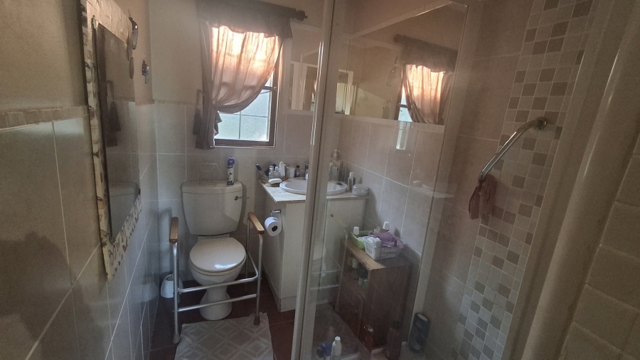 3 Bedroom Property for Sale in Greendale KwaZulu-Natal