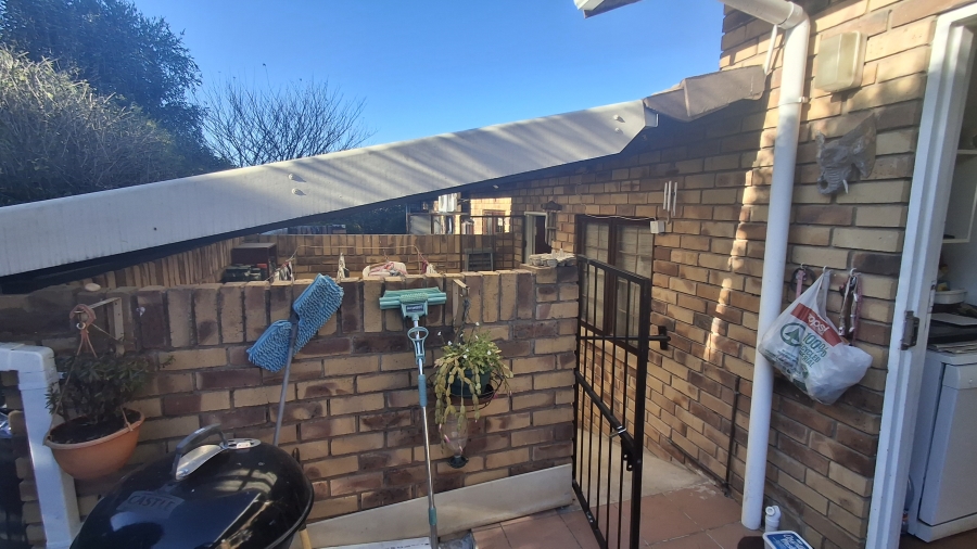 3 Bedroom Property for Sale in Greendale KwaZulu-Natal