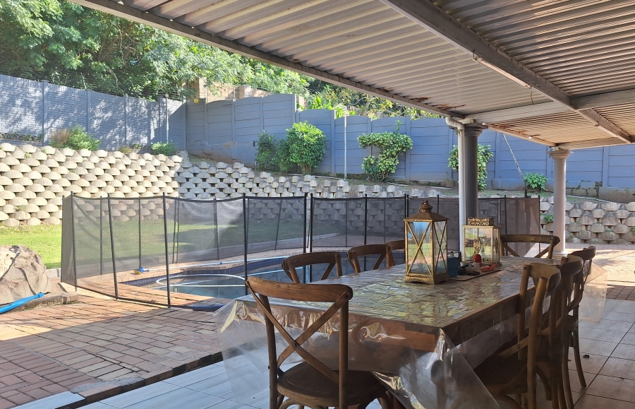 4 Bedroom Property for Sale in Amanzimtoti KwaZulu-Natal