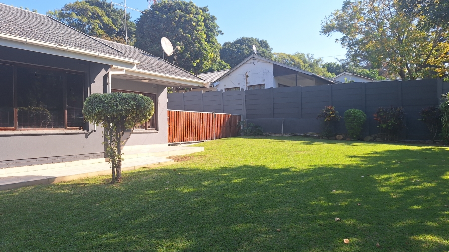 4 Bedroom Property for Sale in Amanzimtoti KwaZulu-Natal