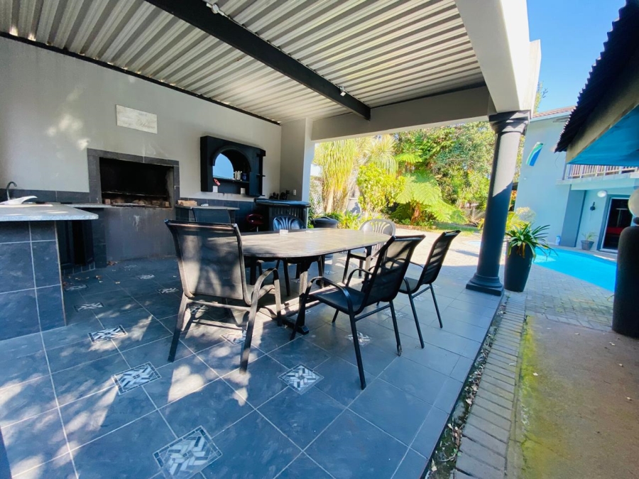 6 Bedroom Property for Sale in Meer En See KwaZulu-Natal