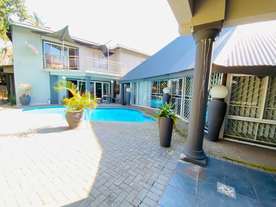 6 Bedroom Property for Sale in Meer En See KwaZulu-Natal
