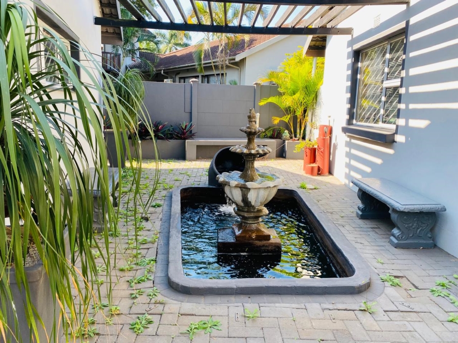 6 Bedroom Property for Sale in Meer En See KwaZulu-Natal