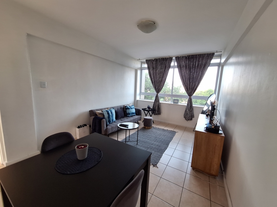 1 Bedroom Property for Sale in Essenwood KwaZulu-Natal