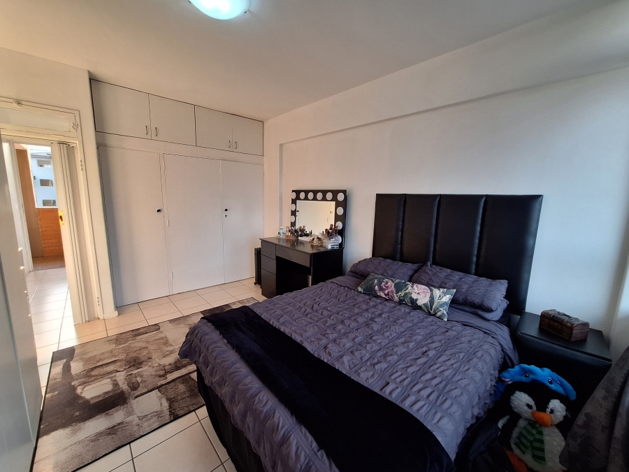 1 Bedroom Property for Sale in Essenwood KwaZulu-Natal
