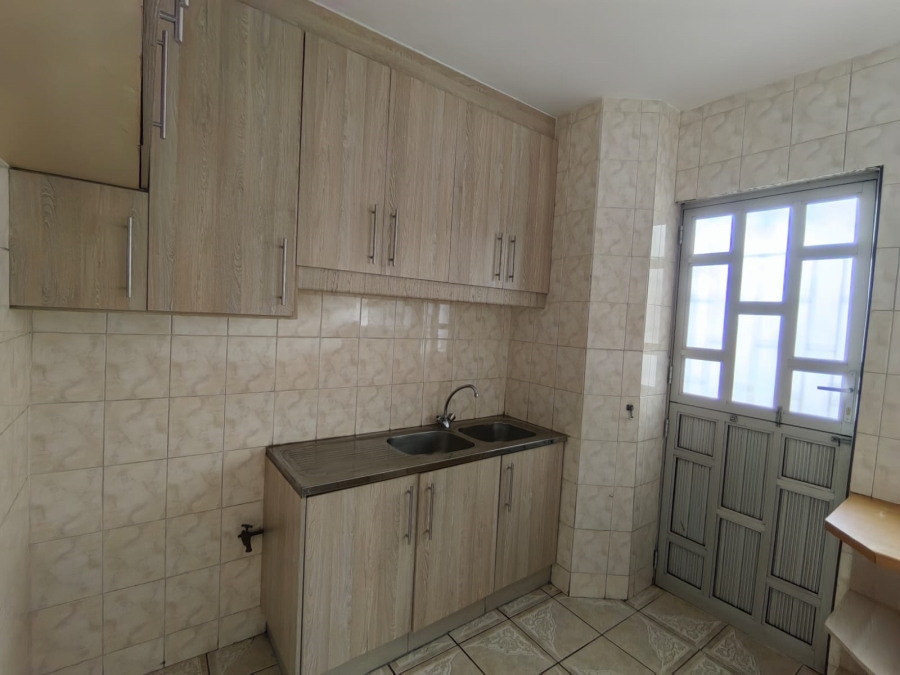 2 Bedroom Property for Sale in Durban Central KwaZulu-Natal