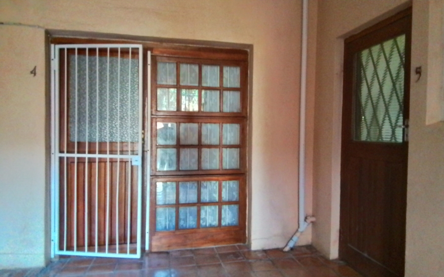 To Let 2 Bedroom Property for Rent in Margate KwaZulu-Natal
