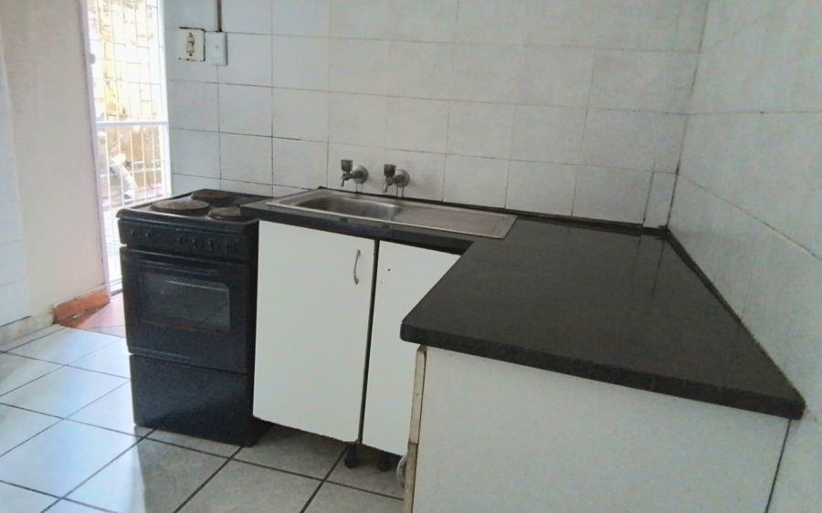 To Let 2 Bedroom Property for Rent in Margate KwaZulu-Natal