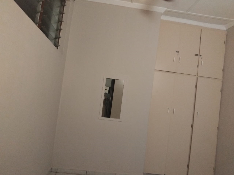 To Let 2 Bedroom Property for Rent in Margate KwaZulu-Natal