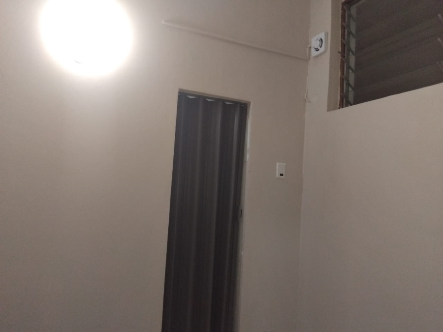 To Let 2 Bedroom Property for Rent in Margate KwaZulu-Natal