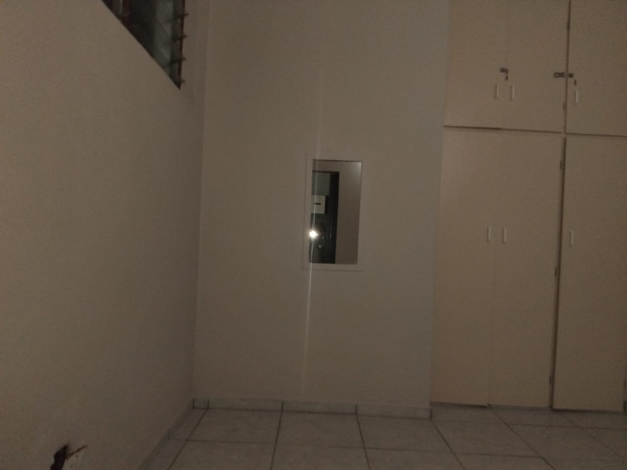 To Let 2 Bedroom Property for Rent in Margate KwaZulu-Natal