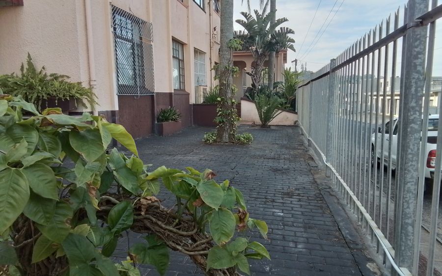 To Let 2 Bedroom Property for Rent in Margate KwaZulu-Natal