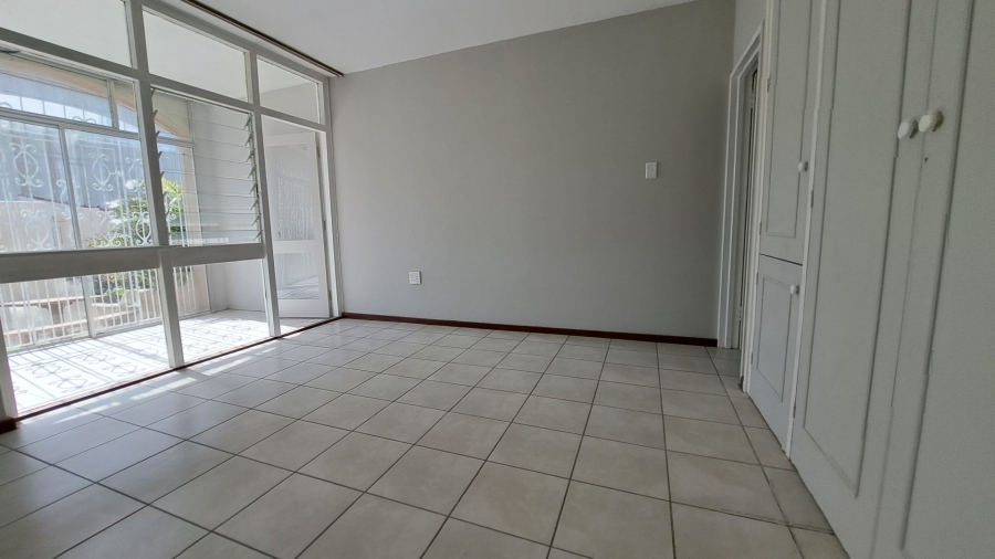 To Let 2 Bedroom Property for Rent in Umhlanga KwaZulu-Natal