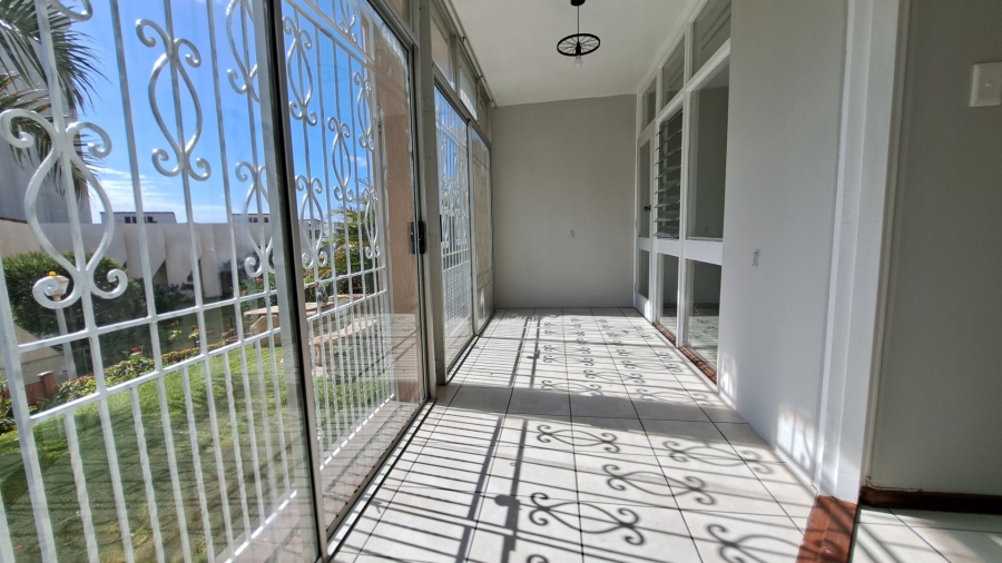To Let 2 Bedroom Property for Rent in Umhlanga KwaZulu-Natal