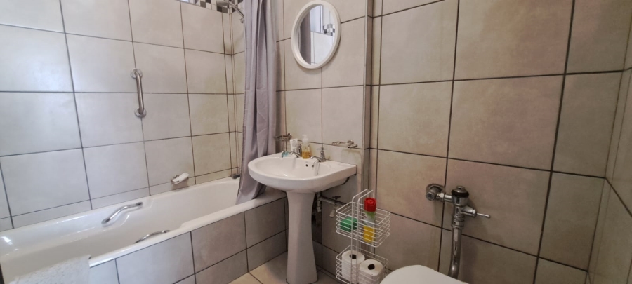 To Let 2 Bedroom Property for Rent in Umhlanga KwaZulu-Natal