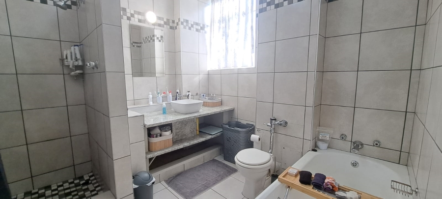 To Let 2 Bedroom Property for Rent in Umhlanga KwaZulu-Natal
