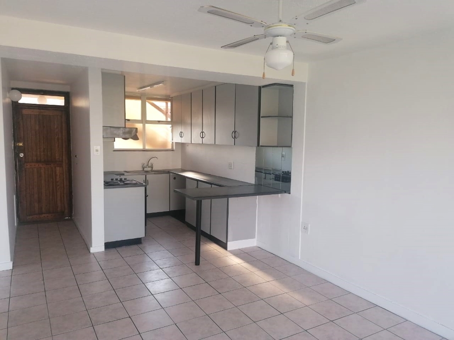 To Let 2 Bedroom Property for Rent in Amanzimtoti KwaZulu-Natal