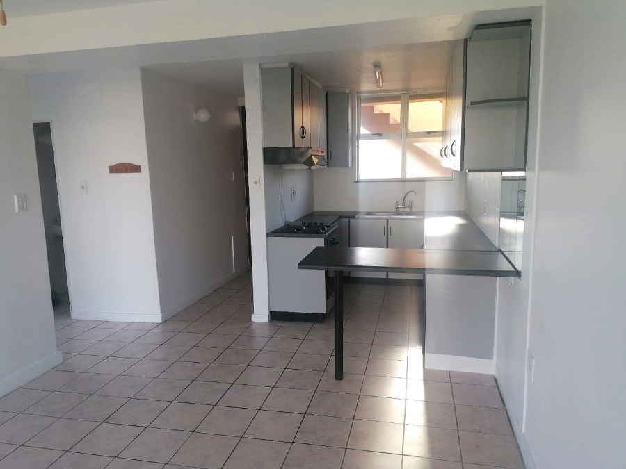To Let 2 Bedroom Property for Rent in Amanzimtoti KwaZulu-Natal