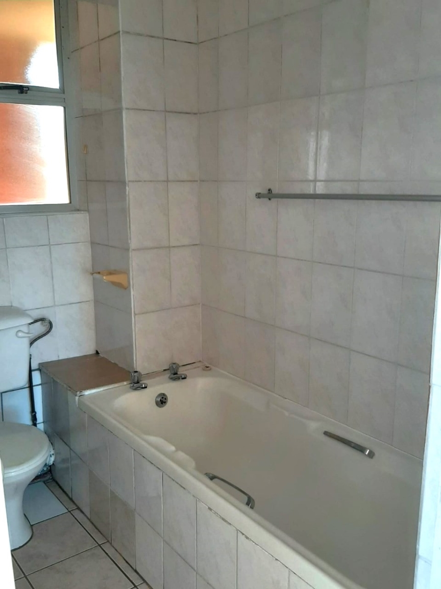 To Let 2 Bedroom Property for Rent in Amanzimtoti KwaZulu-Natal