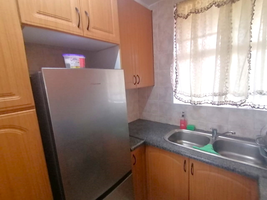 To Let 2 Bedroom Property for Rent in Amanzimtoti KwaZulu-Natal