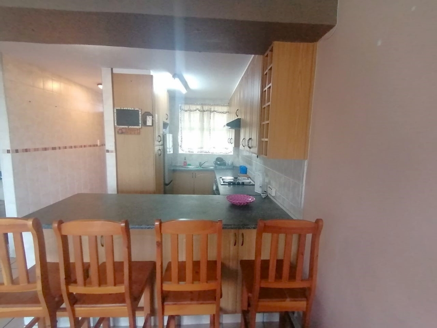 To Let 2 Bedroom Property for Rent in Amanzimtoti KwaZulu-Natal