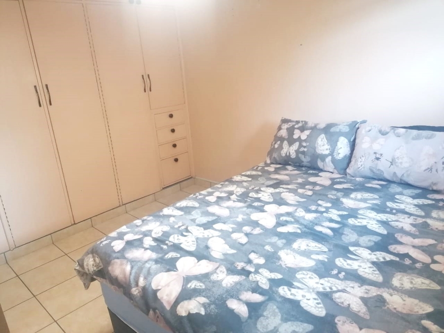 To Let 2 Bedroom Property for Rent in Amanzimtoti KwaZulu-Natal