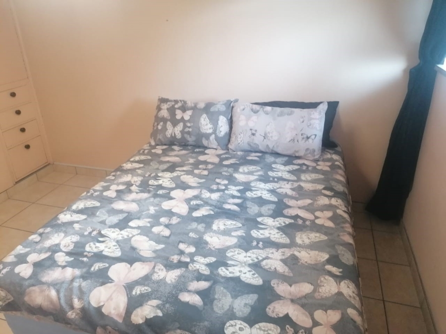 To Let 2 Bedroom Property for Rent in Amanzimtoti KwaZulu-Natal