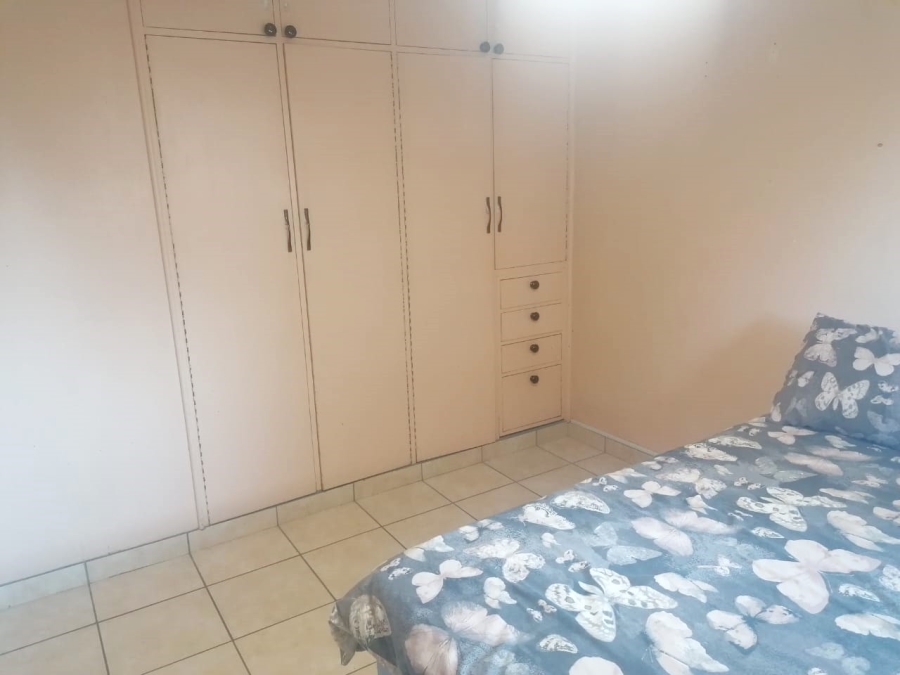 To Let 2 Bedroom Property for Rent in Amanzimtoti KwaZulu-Natal