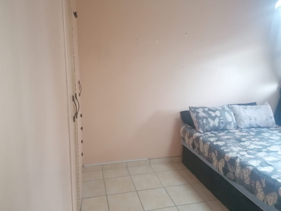 To Let 2 Bedroom Property for Rent in Amanzimtoti KwaZulu-Natal